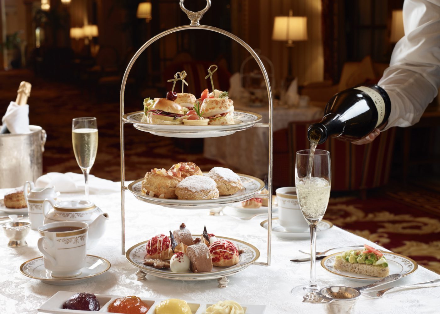 The Willard Center | Dine & Shop